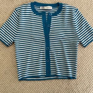 zara top bleu and white